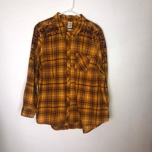 Yellow embroidered women’s shirt P116